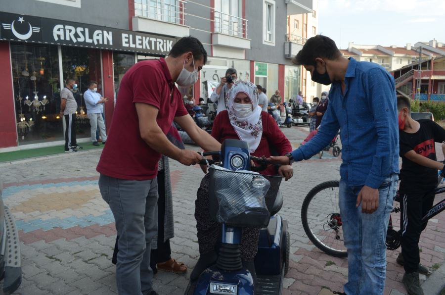 24 AKÜLÜ ARAÇ TESLİM EDİLDİ