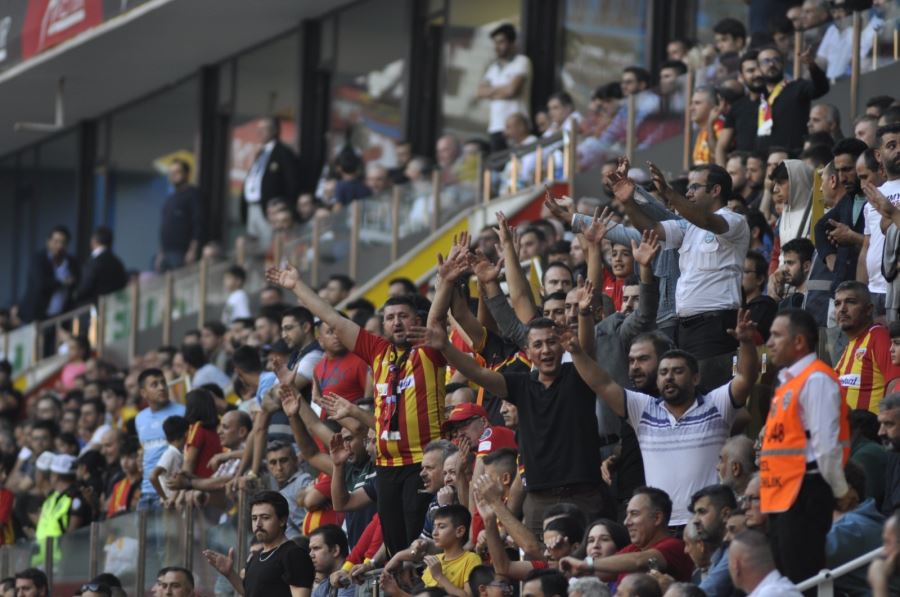 KAYSERİSPOR 1,5 MİLYON TL CEZA ALDI