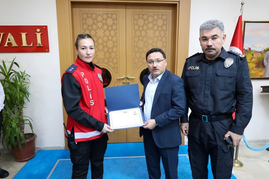 VALİ ÇİÇEK'TEN GÜVEN TİMLERİNE BAŞARI BELGESİ