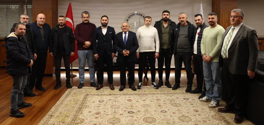 ESNAFLARDAN BÜYÜKKILIÇ'A DESTEK
