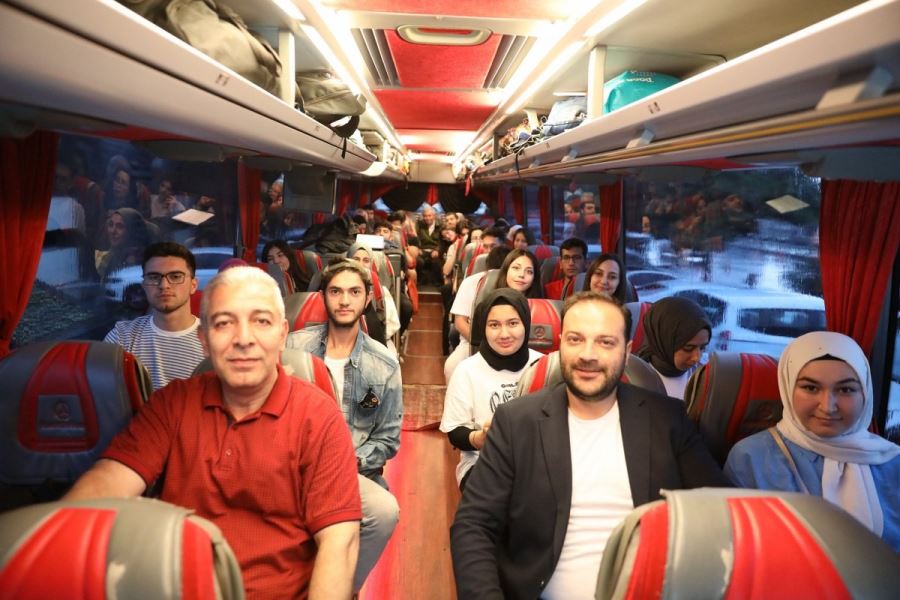 GENÇLER ÇANAKKALE'YE UĞURLANDI
