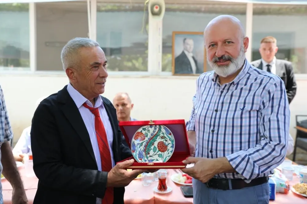 BAŞKAN ÇOLAKBAYRAKDAR VATANDAŞLARLA BULUŞTU