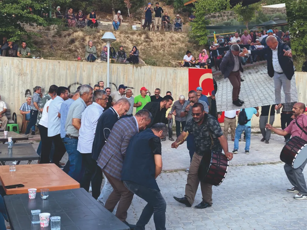 AKKIŞLA KULLU DERNEĞİ ŞENLİĞİ İLE ÖRNEK OLDU