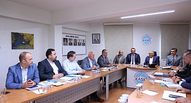 BÜYÜKKILIÇ'TAN DEĞERLENDİRME TOPLANTISI
