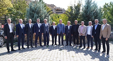 AKAR VE BÜYÜKKILIÇ'TAN, OSB'DE İŞTİŞARE ZİYARETLERİ