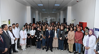BÜYÜKKILIÇ'TAN ÖĞRENCİLERE HEDİYE