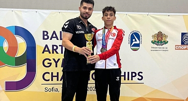 İKİ MADALYA BİRDEN KAZANDI