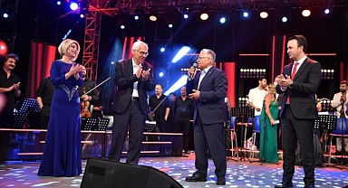 KAYSERİ'DE UNUTULMAZ MÜZİK ZİYAFETİ
