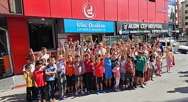 ÜLKÜ OCAKLARI'NDAN KIRTASİYE DESTEĞİ