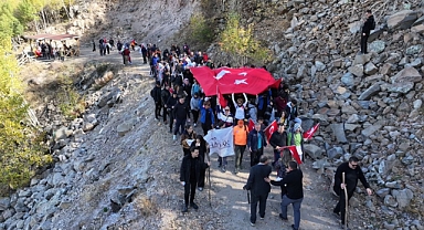 BAŞKAN ÖZDOĞAN, CUMHURİYET YÜRÜYÜŞÜ'NDE