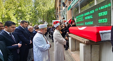 ESKİ BAKAN SON YOLCULUĞUNA UĞURLANDI...