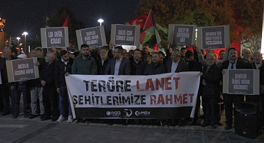 KAYSERİ'DE VATANDAŞLAR TERÖRÜ LANETLEDİ!