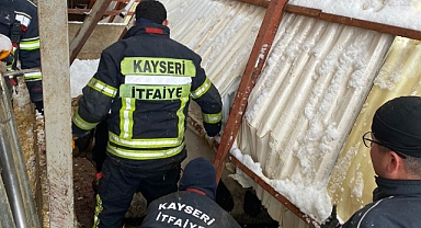 BÜYÜKŞEHİR İTFAİYESİ'NDEN ''KAR'' MESAİSİ