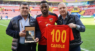 LİONEL CAROLE 100.MAÇINA ÇIKTI