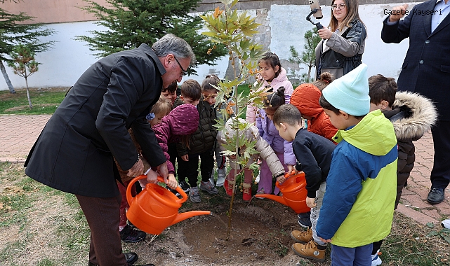 ÖZDOĞAN İLE 'YEŞİL GELECEK' SEFERBERLİĞİ