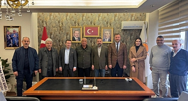 YOZGATLILAR FEDERASYONU'NDAN AK PARTİ'YE 'HAYIRLI OLSUN' ZİYARETİ