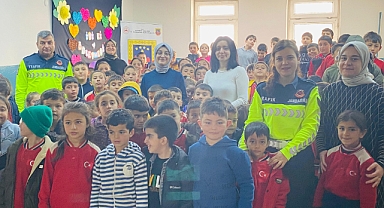 JANDARMADAN ÖĞRENCİLERE EĞİTİM