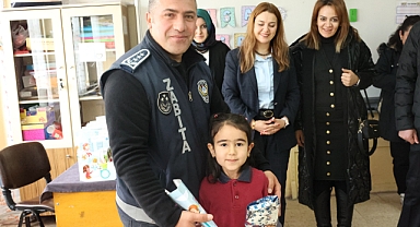 BÜNYAN'DA ÖĞRENCİLERİN KARNE SEVİNCİ