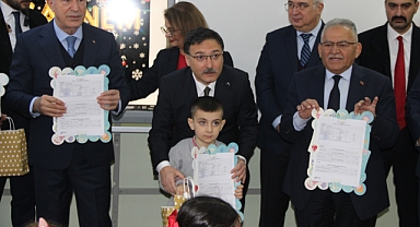 KAYSERİ'DE 315 BİN ÖĞRENCİ KARNE HEYECANI YAŞADI