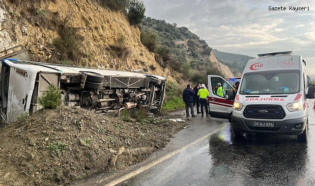 TUR MİNİBÜSÜ DEVRİLDİ: 23 YARALI VAR!