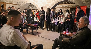 HULUSİ AKAR, TECRÜBELERİNİ PAYLAŞTI