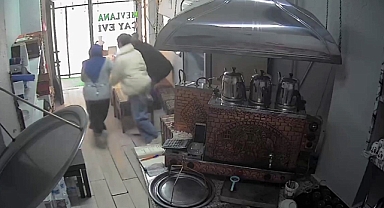 İSTANBUL'DA 6.2'LİK DEPREM ANI KAMERADA