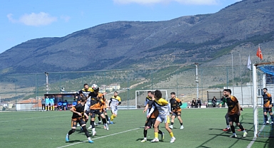 MAHRUMLARSPOR DEPLASMANDAN 3 PUANLA DÖNDÜ