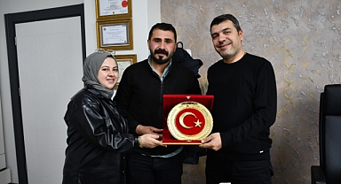 YENİDEN SAĞLIĞINA KAVUŞTU