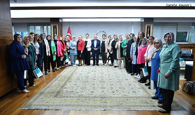 BAŞKAN BÜYÜKKILIÇ ANNELER GÜNÜ'NÜ KUTLADI