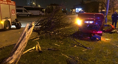 KAYSERİ'DE OTOMOBİL TERS DÖNDÜ: 2 YARALI!