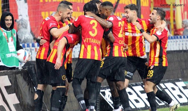 KAYSERİSPOR LİGDE KALMAYI GARANTİLEDİ