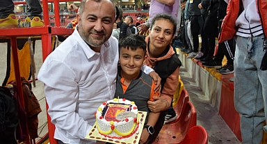 MUSTAFA'YA DOĞUM GÜNÜ SÜPRİZİ