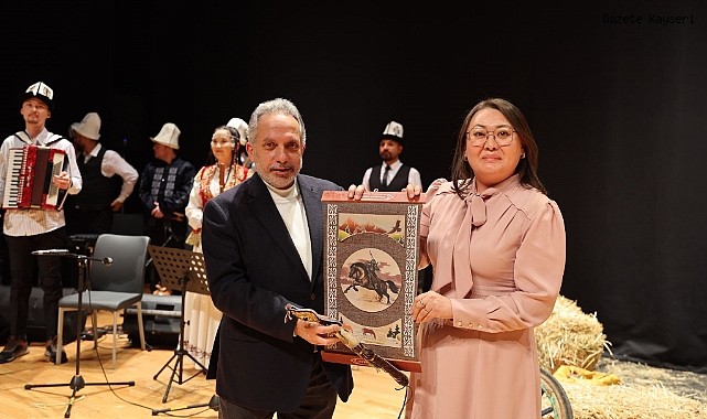 CENGİZ AYTMATOV'A TALAS'TA GÖRKEMLİ ANMA