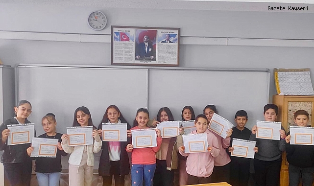 ÖĞRENCİLER İÇİN KARNE ZİLİ ÇALDI