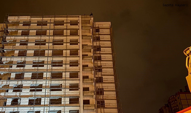 İNTİHAR GİRİŞİMİNİ POLİS 3 SAATTE ENGELLEDİ