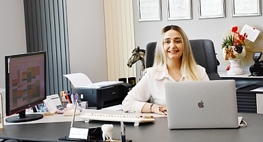 “GÜLÜŞLERE DOKUNAN BİR YOLCULUK”